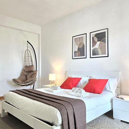 Romeway Apartment - Metro & Parking Buitenkant foto